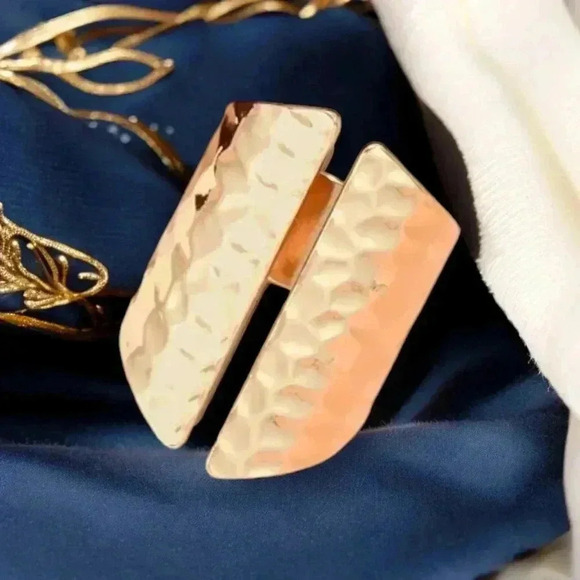 🆕️ Elegant Hammered Gold Plated Fashion Open Ring Bold Statement Piece Size 7 - Picture 5 of 11